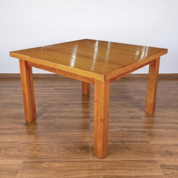 Mesa 140X140 Pino Laqueado
