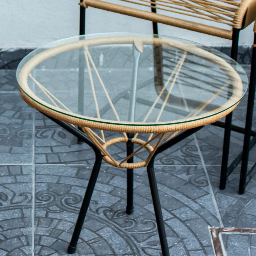 Mesa Ratona Tejida con Vidrio